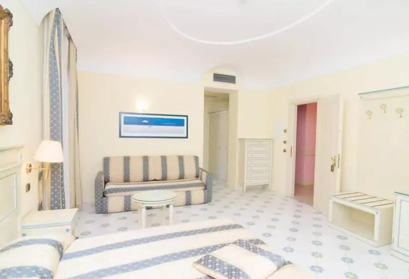 호텔 Flora Wellness & Beauty