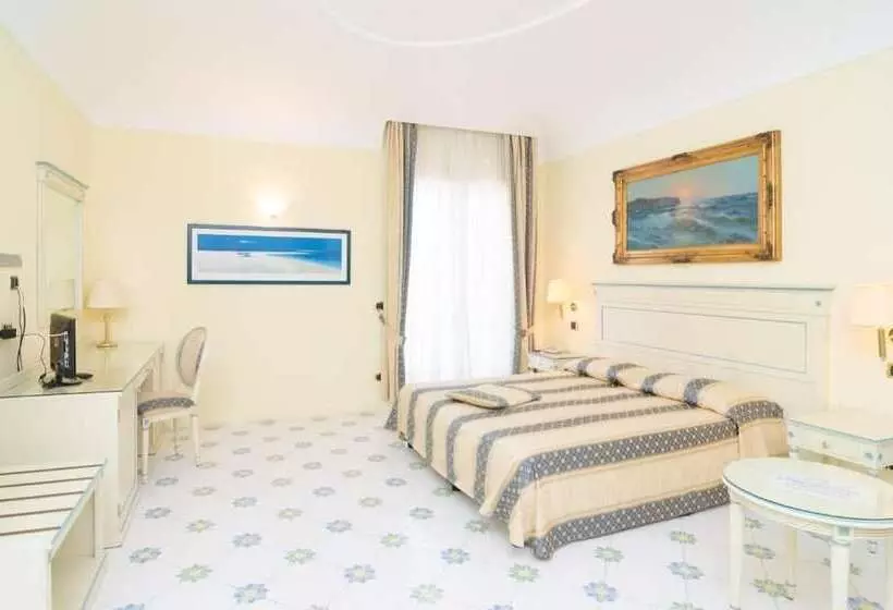 호텔 Flora Wellness & Beauty