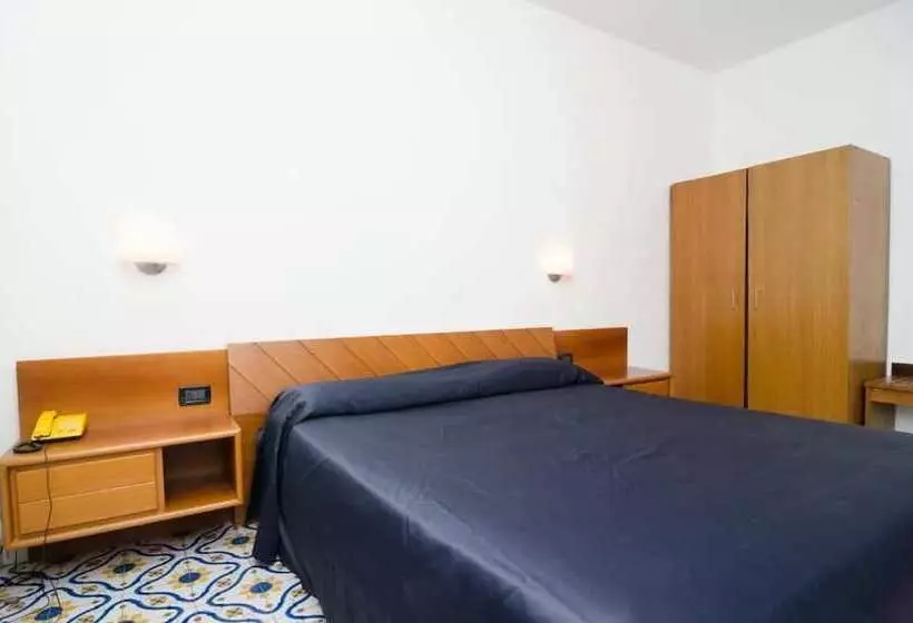 호텔 Flora Wellness & Beauty