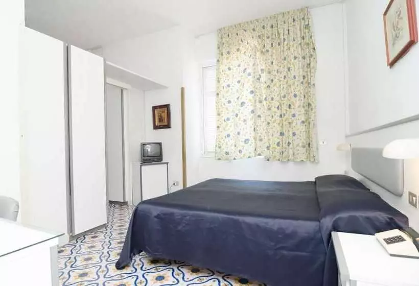 호텔 Flora Wellness & Beauty