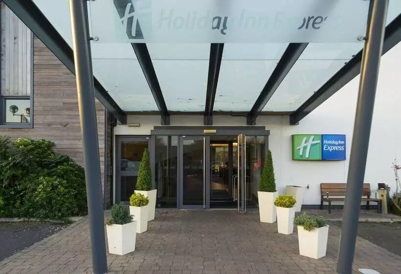 בית מלון כפרי Holiday Inn Express Cambridge, An Ihg