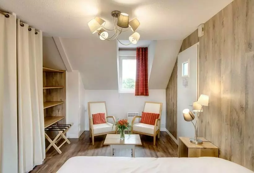 هتل Les Ormes Domaine Et Resort