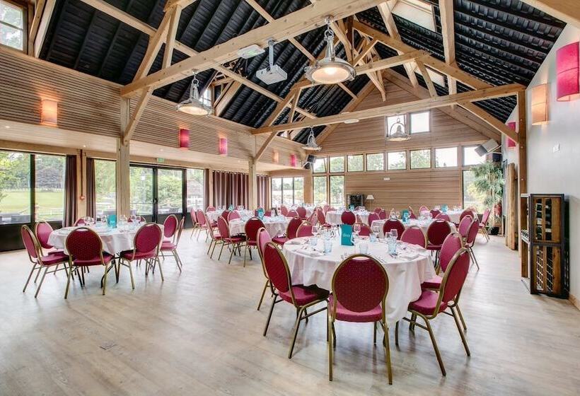 Hôtel Les Ormes Domaine Et Resort