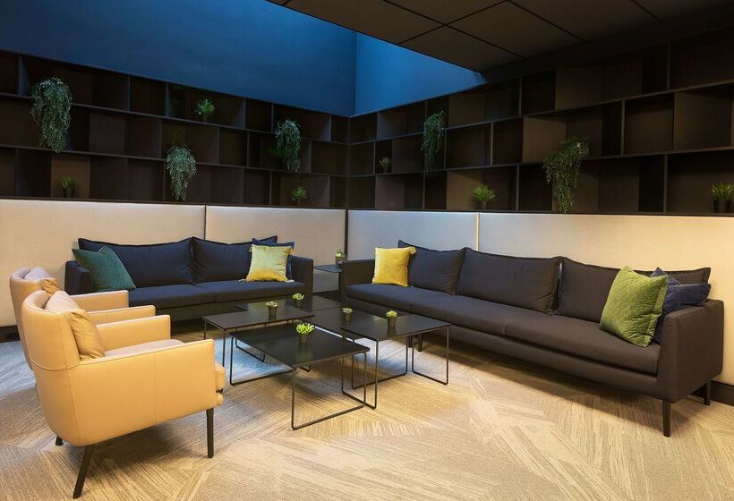 Park Inn By Radisson Oslo Airport Hotel West