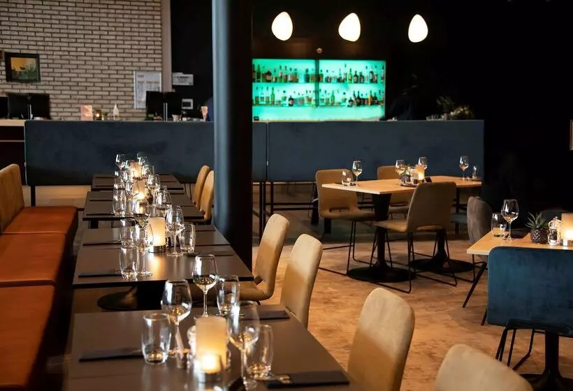 Park Inn By Radisson Oslo Airport Hotel West