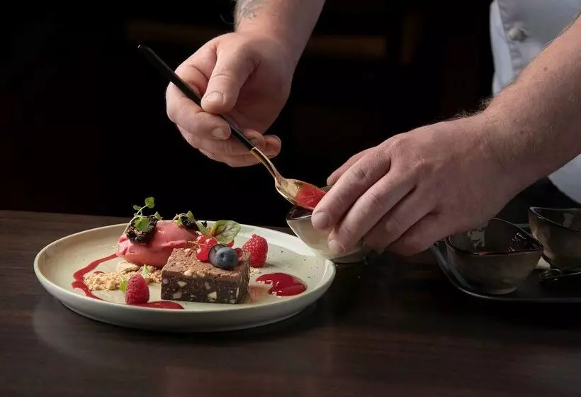 Park Inn By Radisson Oslo Airport Hotel West