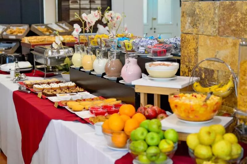 هتل Pocitos Plaza