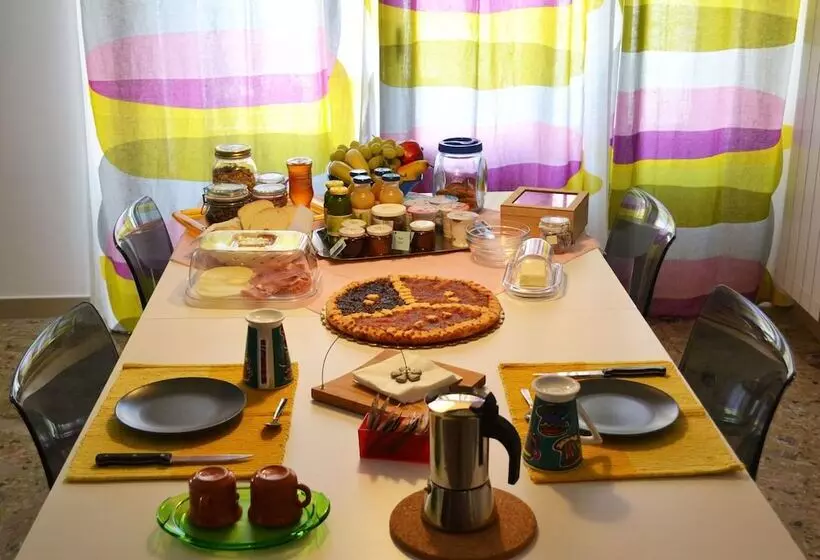 Aamiaismajoitus (B&B) La Casa Di Adua