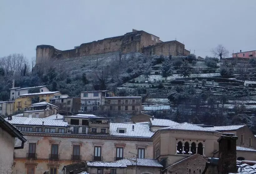 تختخواب و صبحانه Old Garden