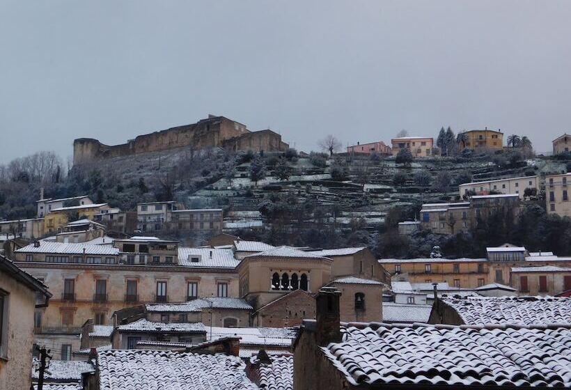 تختخواب و صبحانه Old Garden