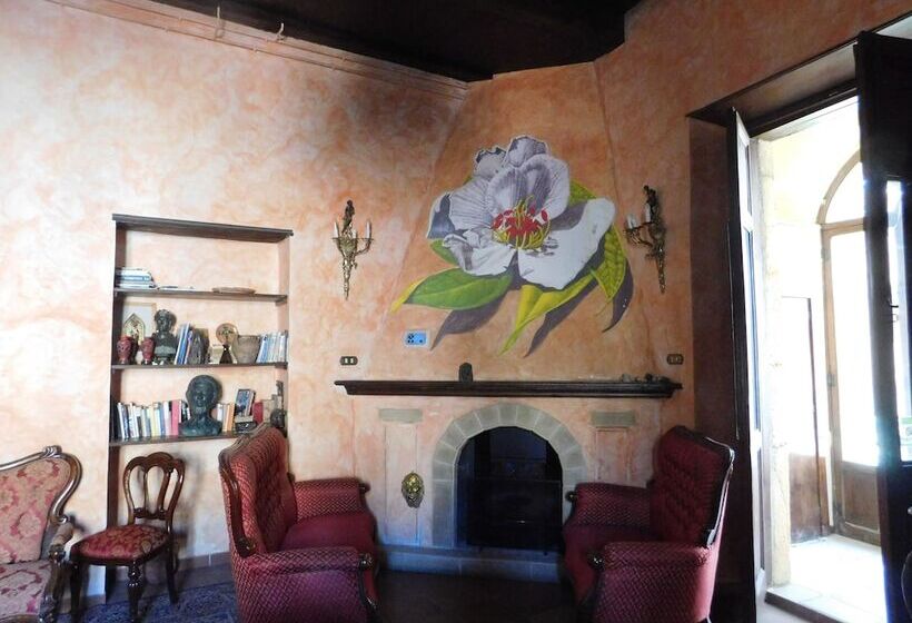 تختخواب و صبحانه Old Garden