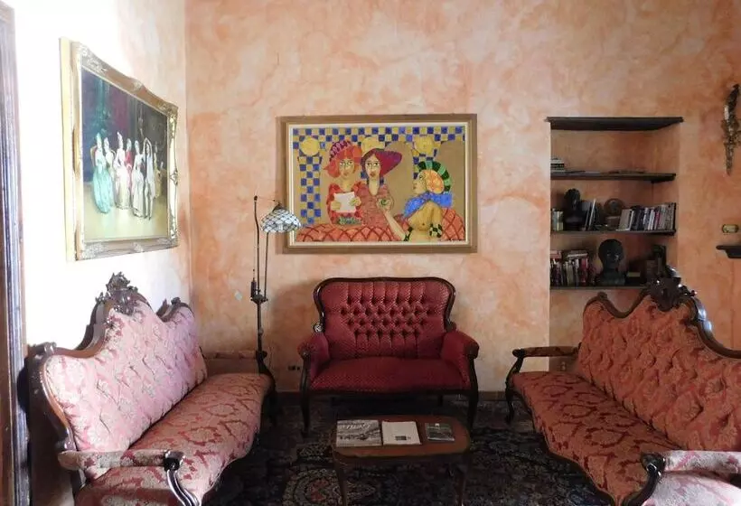 تختخواب و صبحانه Old Garden