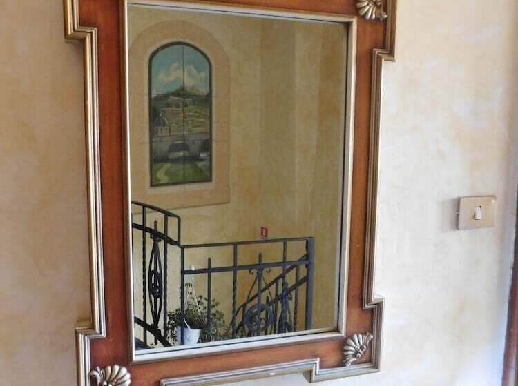 تختخواب و صبحانه Old Garden