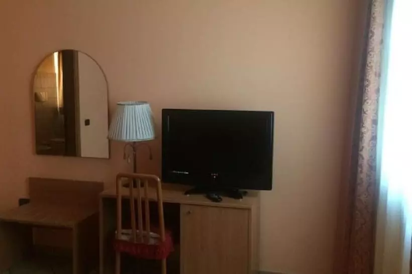 簡易ホテル Chisari