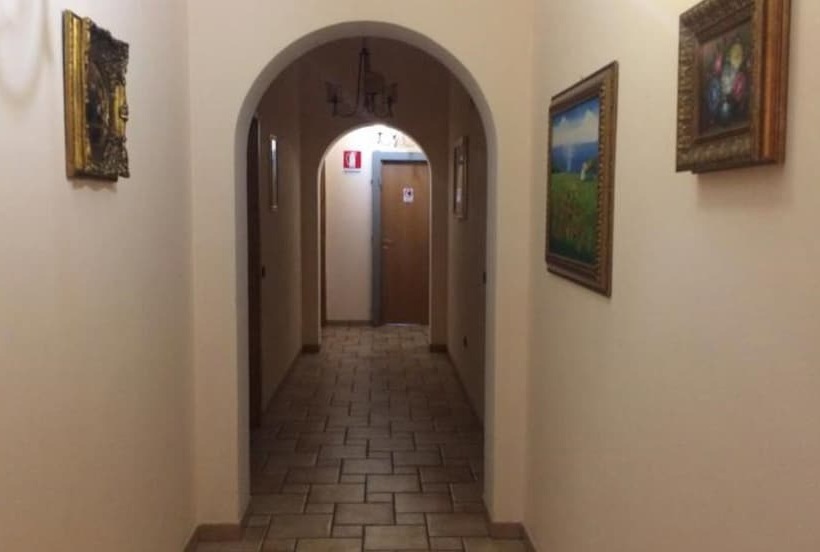 Хостел Chisari