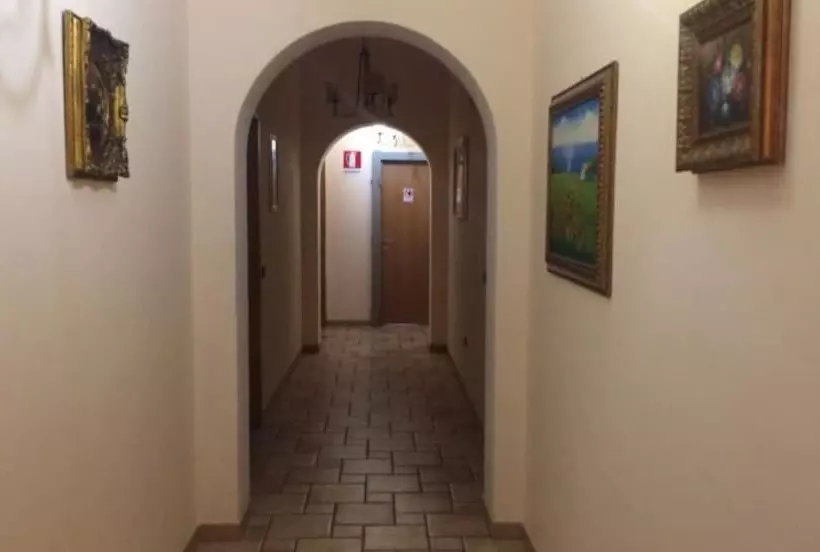 簡易ホテル Chisari