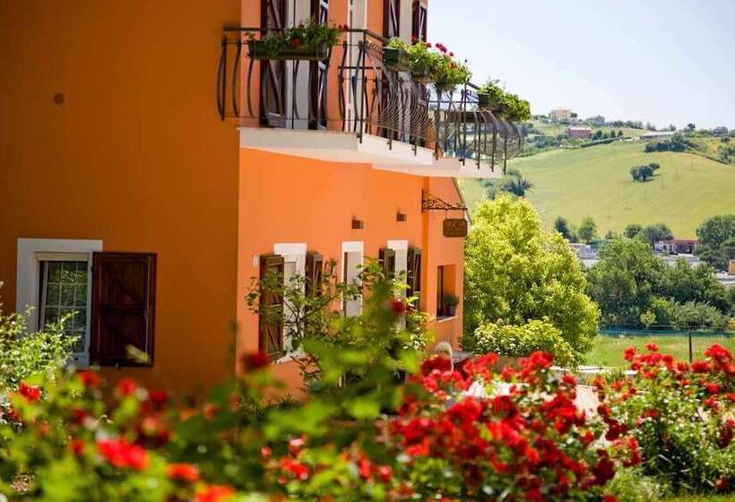 住宿加早餐  Bellafiora Affittacamere