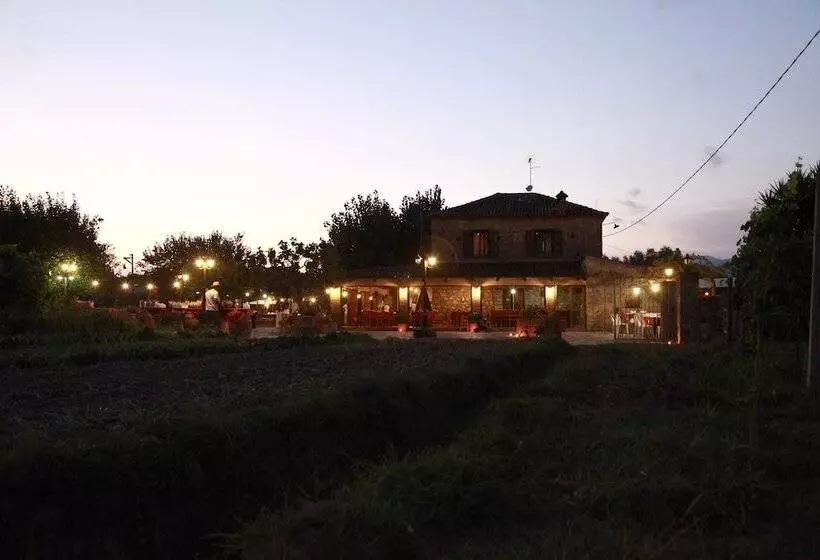 هتل روستایی Agriturismo Isca Delle Donne