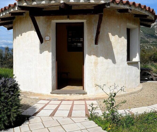 교외 호텔 Agriturismo Rubinu