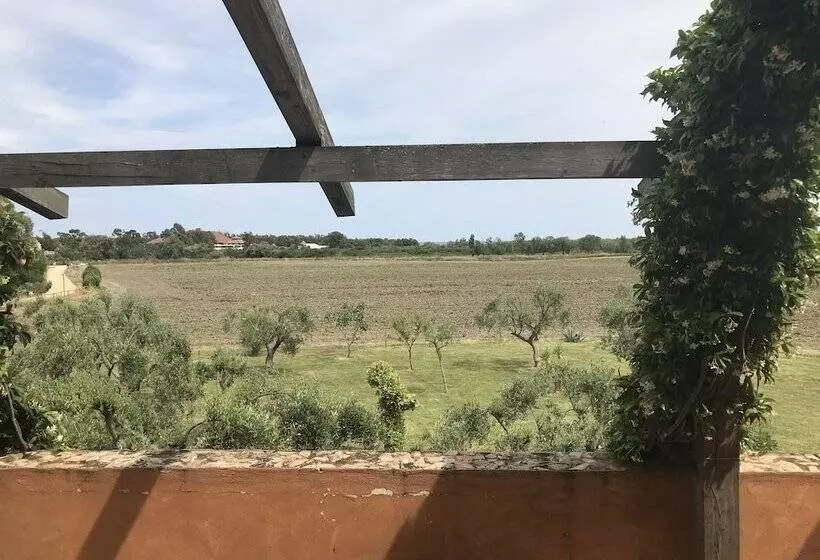 هتل روستایی Masseria Scannaturco