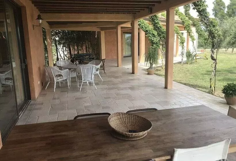 هتل روستایی Masseria Scannaturco