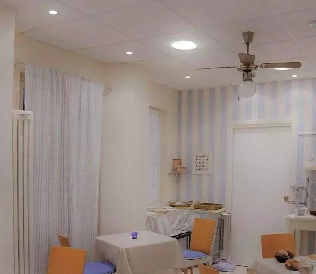 ベッドアンドブレックファースト Locanda Kon Tiki