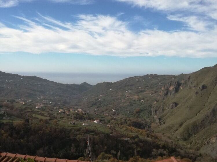 פונדק Albergo Diffuso Borgo Dei Greci