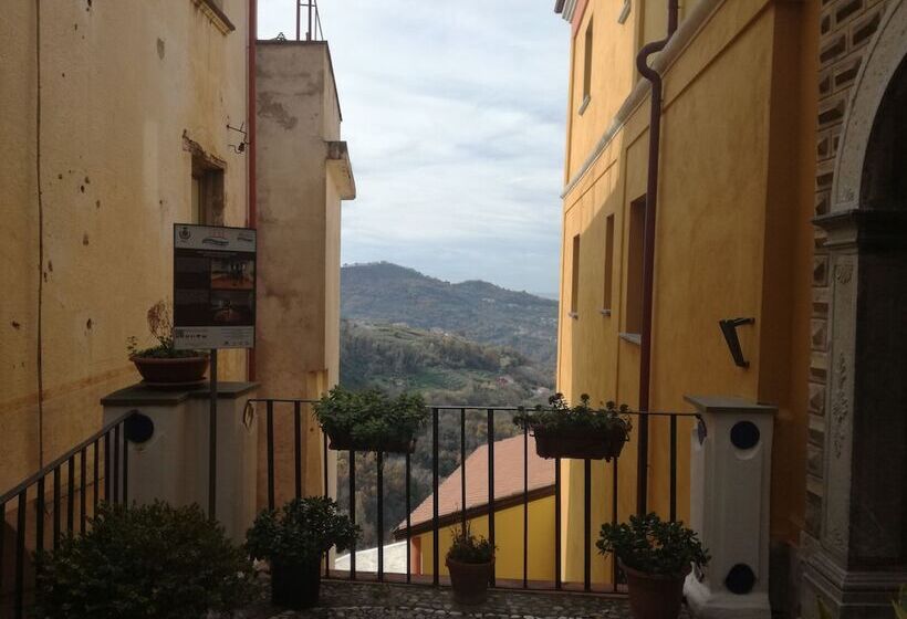 פונדק Albergo Diffuso Borgo Dei Greci