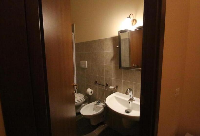 פונדק Albergo Diffuso Borgo Dei Greci