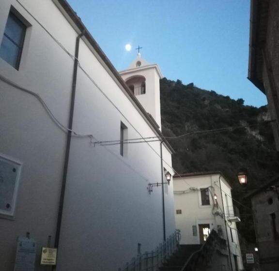 פונדק Albergo Diffuso Borgo Dei Greci