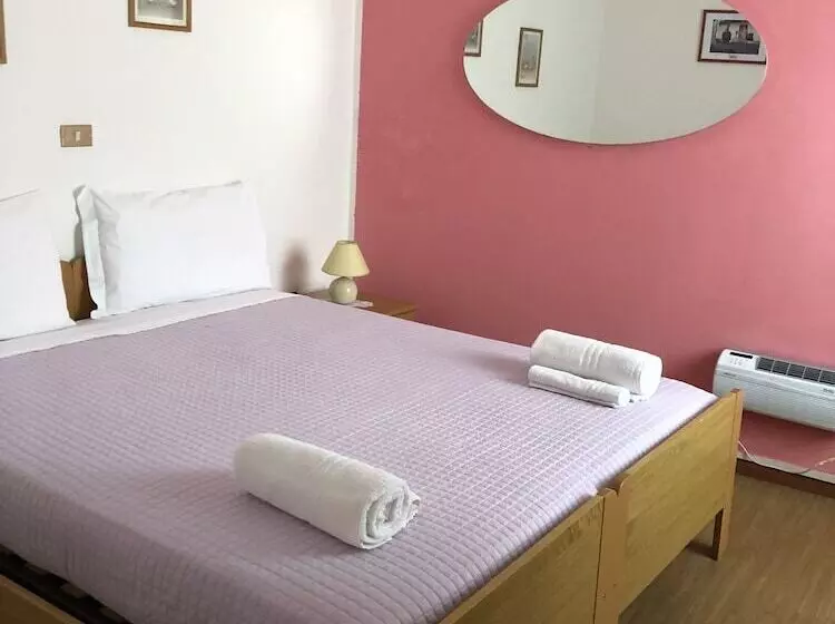 هتل Albergo Miravalle