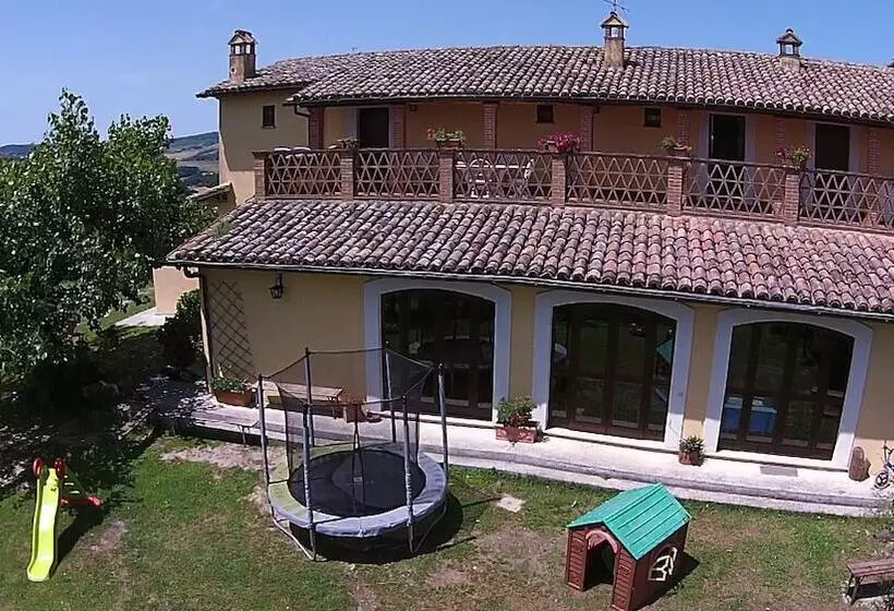 田舎風ホテル Agriturismo Poggio Del Sole
