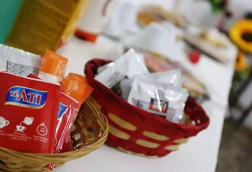 تختخواب و صبحانه Rest And Go