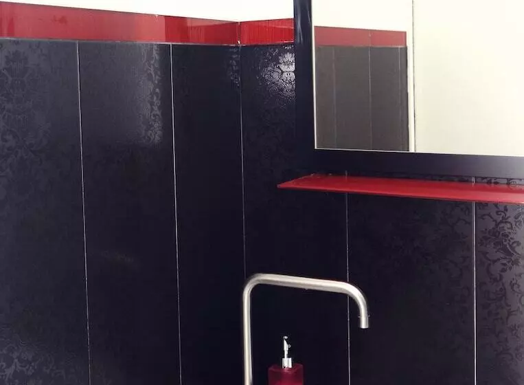 تختخواب و صبحانه Rest And Go