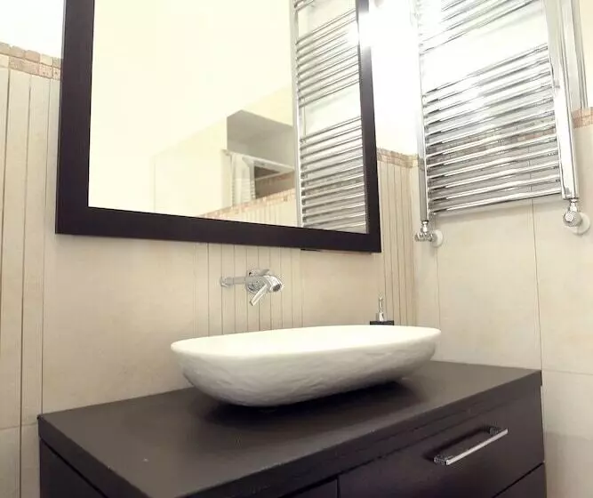 تختخواب و صبحانه Rest And Go