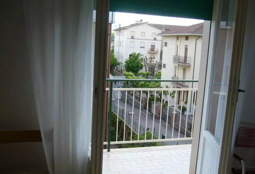 ホテル Albergo Villa Canapini