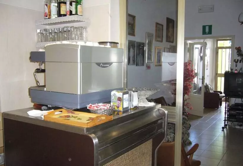 ホテル Albergo Villa Canapini