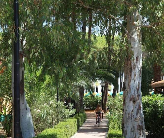 فندق Camping Villaggio Thurium