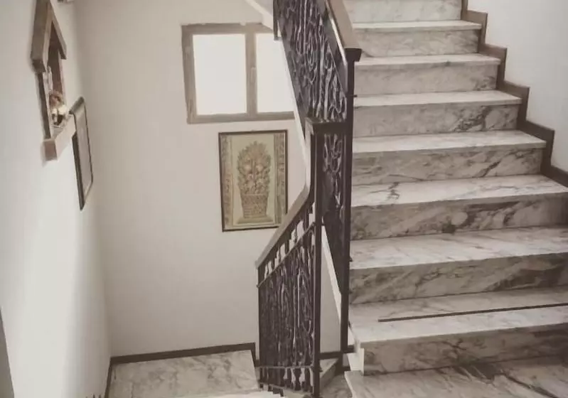 هتل La Villa