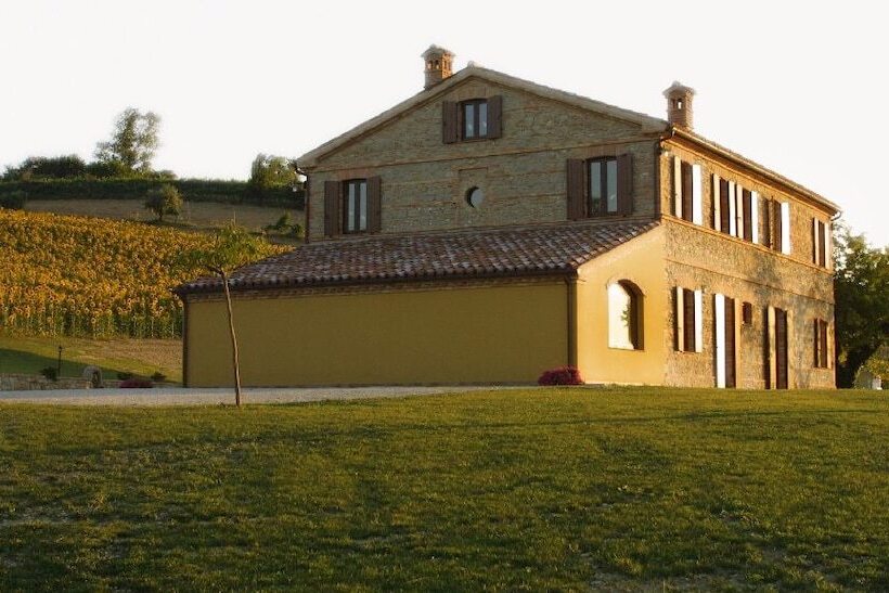 فندق ريفى Agriturismo La Vecchia Fonte