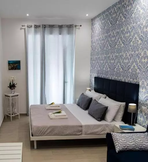 ペンション Lungomare Rooms