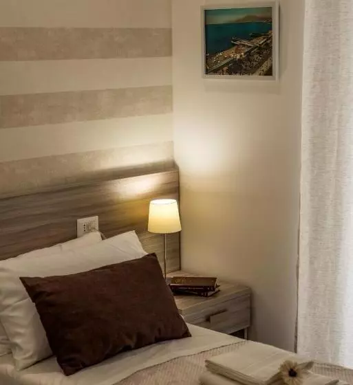 ペンション Lungomare Rooms