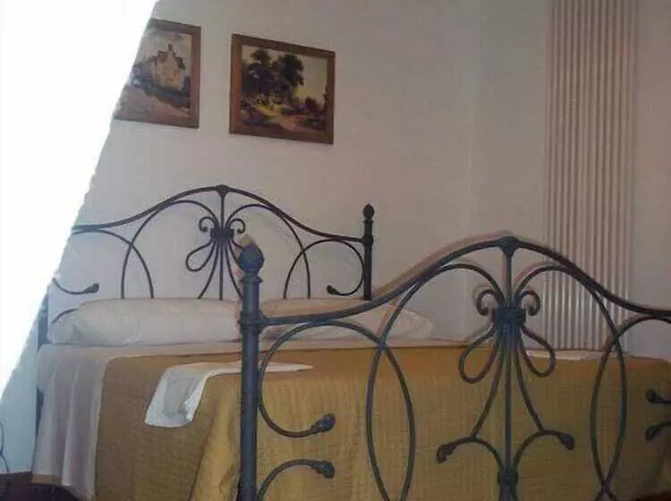 Aamiaismajoitus (B&B) Il Cimiero