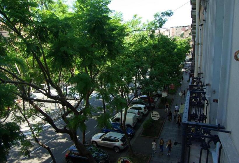 بنسيون Art Guest House