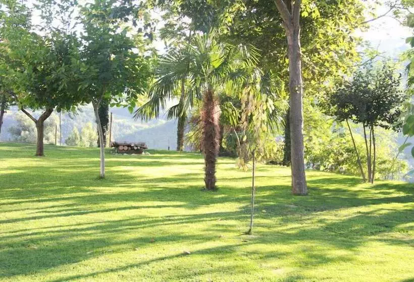 Aamiaismajoitus (B&B) Leamorine White House