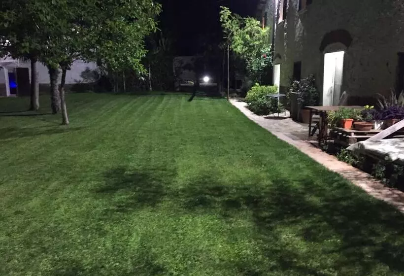 Aamiaismajoitus (B&B) Leamorine White House