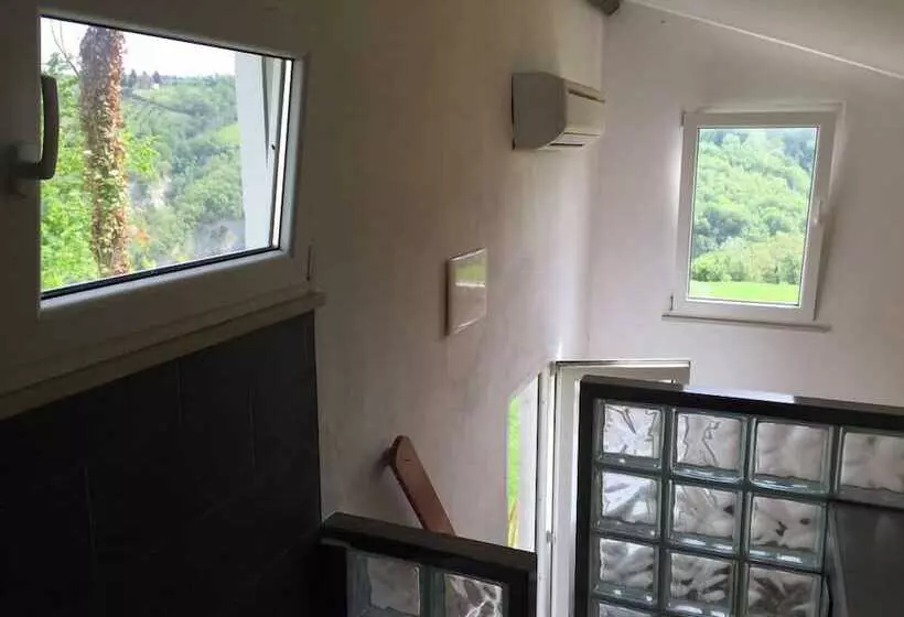 Aamiaismajoitus (B&B) Leamorine White House