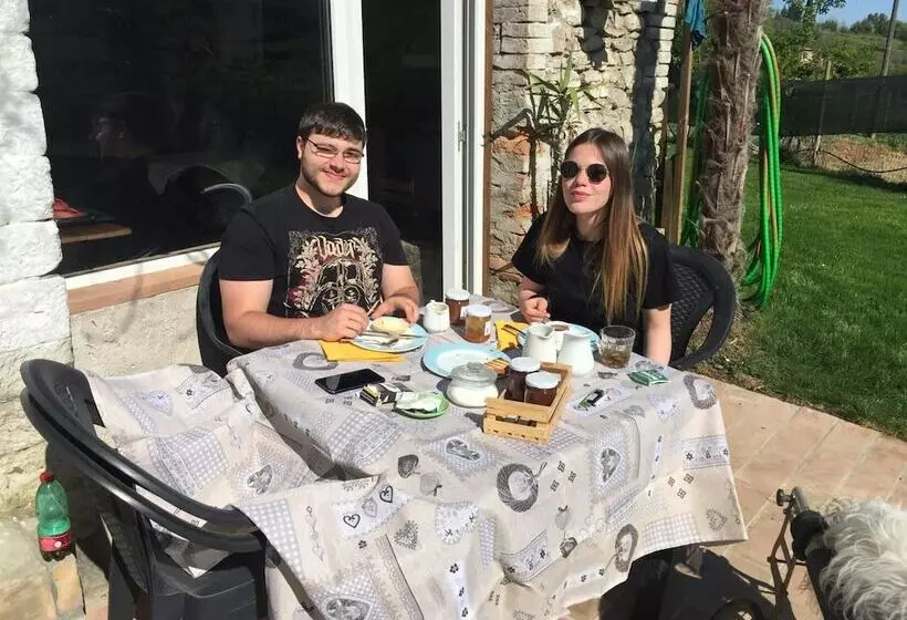 Aamiaismajoitus (B&B) Leamorine White House