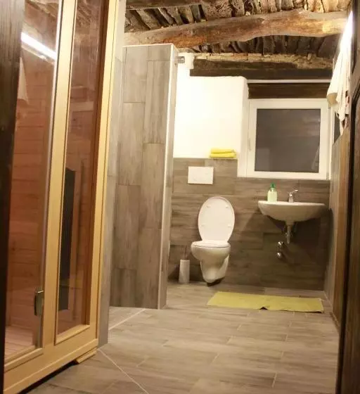 Aamiaismajoitus (B&B) Leamorine White House