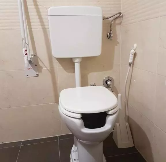 簡易ホテル Del Lago Ampollino